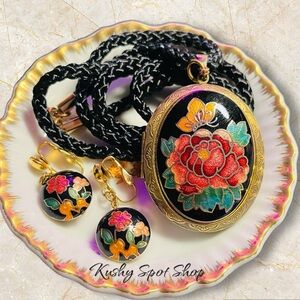 Vintage Black Floral Cloisonné Pendant/Necklace w/ Earrings Set 🌺🌼🖤⭐️🌺🌼🖤